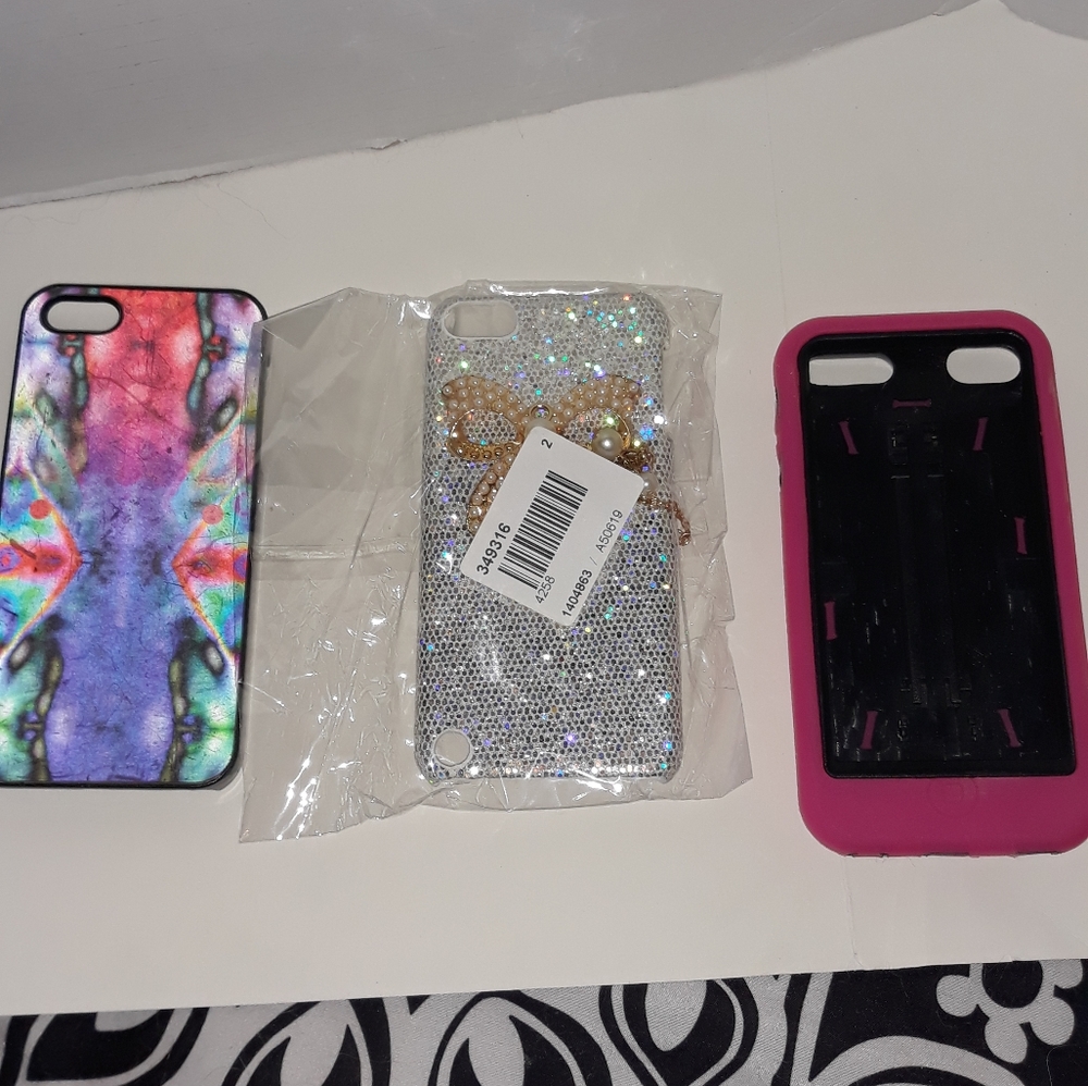 Lot of 3 Brand New in sealed packag iPhone 5 cases